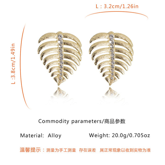 Golod-colored Palm Leaf Fashion Earrings Minimalist Creative Style Ear Studs
