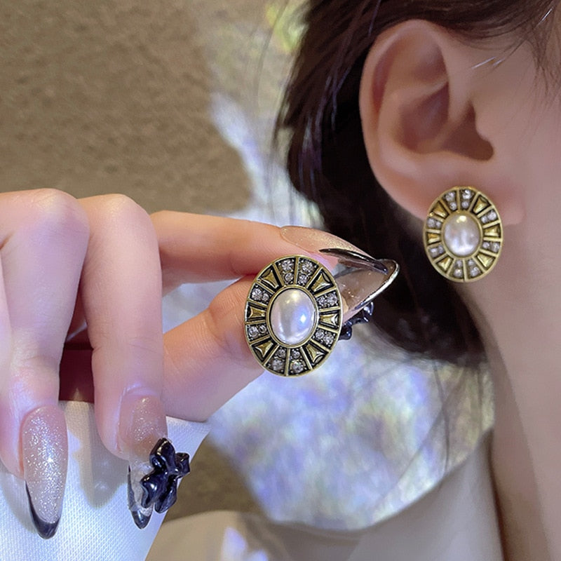 Faux Pearl Luxury Retro Earrings Women Fashion Exquisite Ear Jewelry