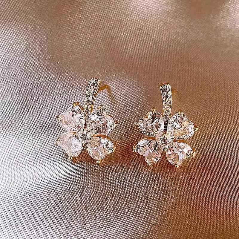 Clower Stud Earrings Women Jewelry Mom Gift Everyday Wear Earrings