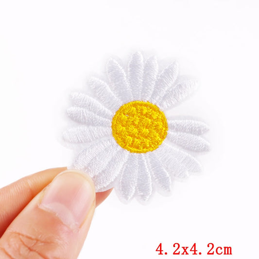 Cute Daisy Cartoon Patches Clothing Sticker Patch Decal Embroidery Badges