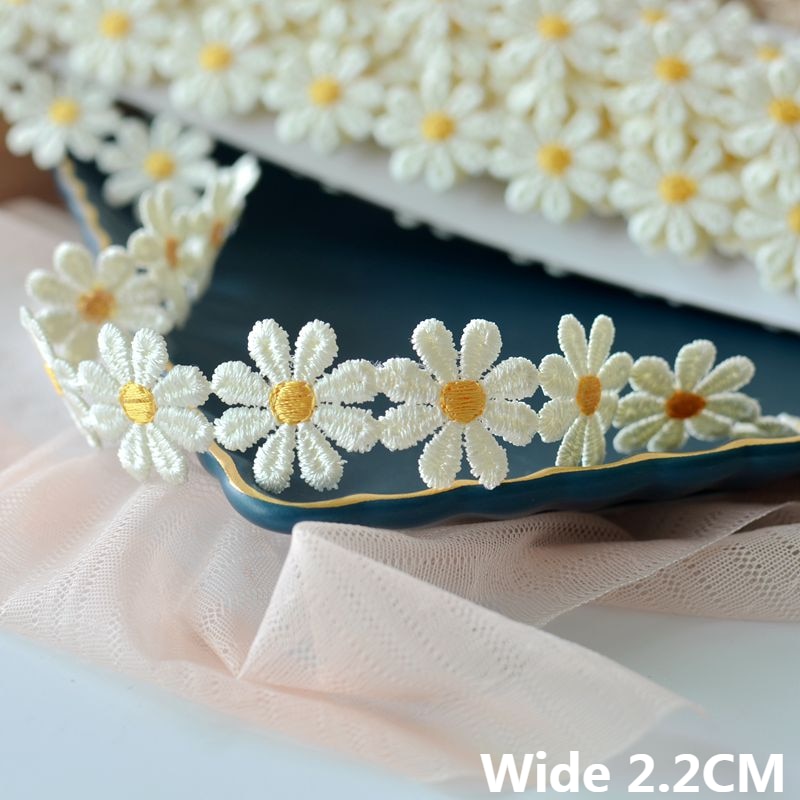 2.2CM Wide Beautiful White Embroidered Daisy Lace Fabric 3d Flowers Lace Ribbon