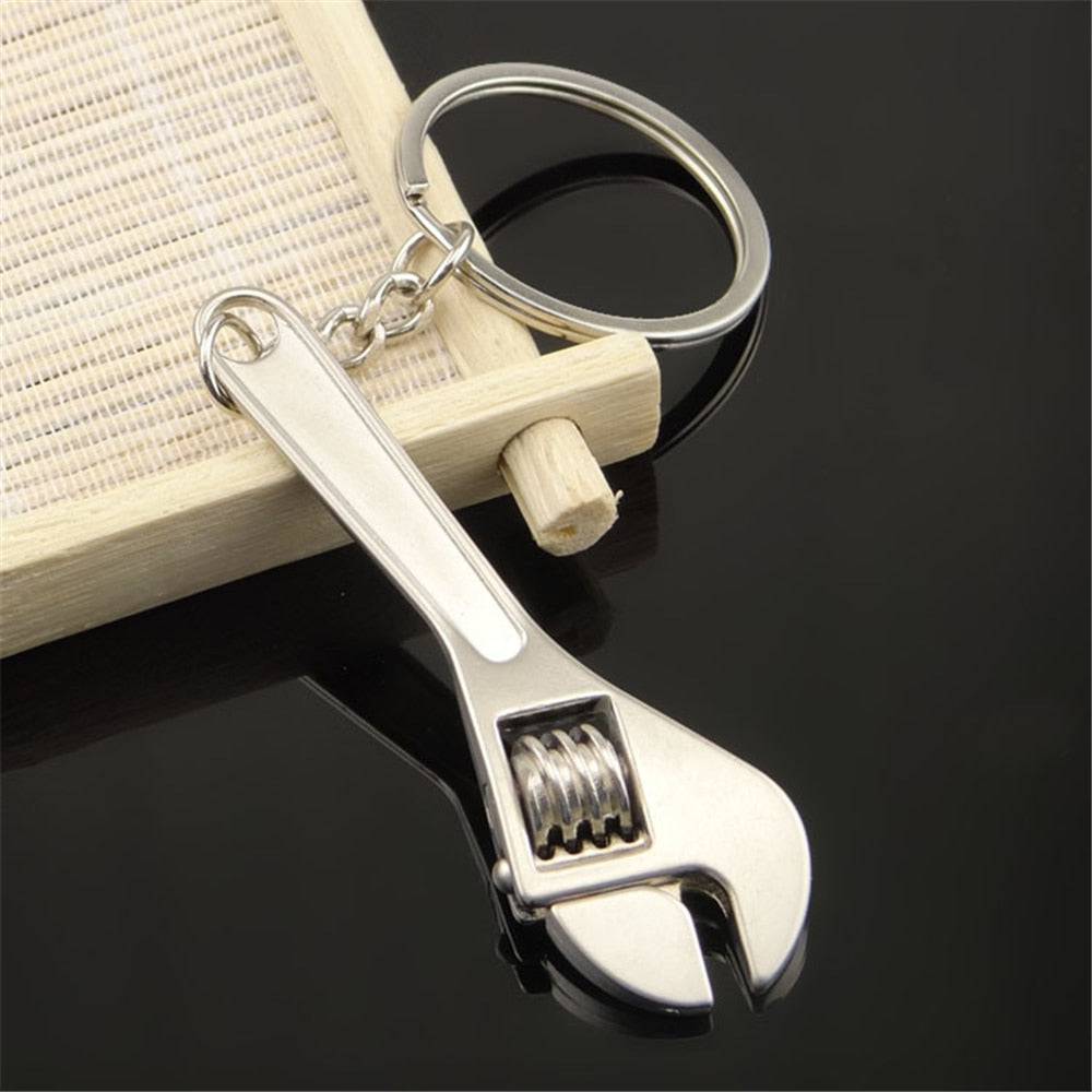 20 Styles Keychains For Men Outdoor Combination Tool Key Ring Portable Mini