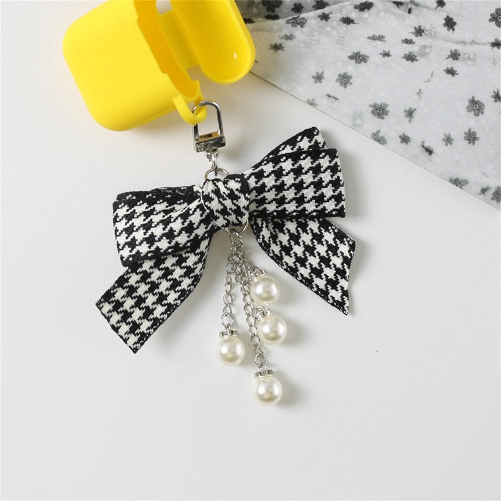 2 Styles Black and White Plaid Bow Keychain Bear or Pearl Pendant Keyring Car