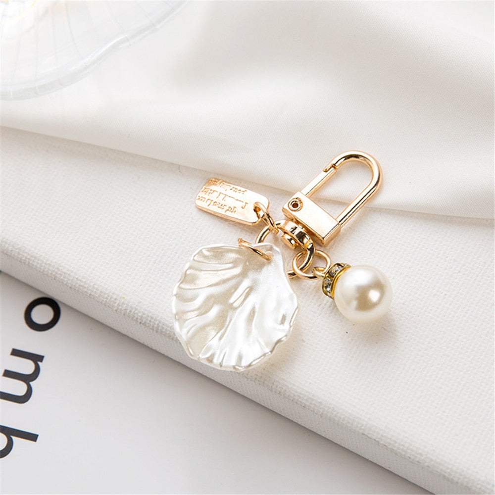 4 Styles Women Girls Heart Shell Keychain Fashion Letter Label Imitation Pearls
