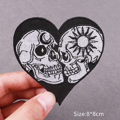 Love Heart Skull Embroidery Patch Clothing Thermo-Adhesive Badges Iron On