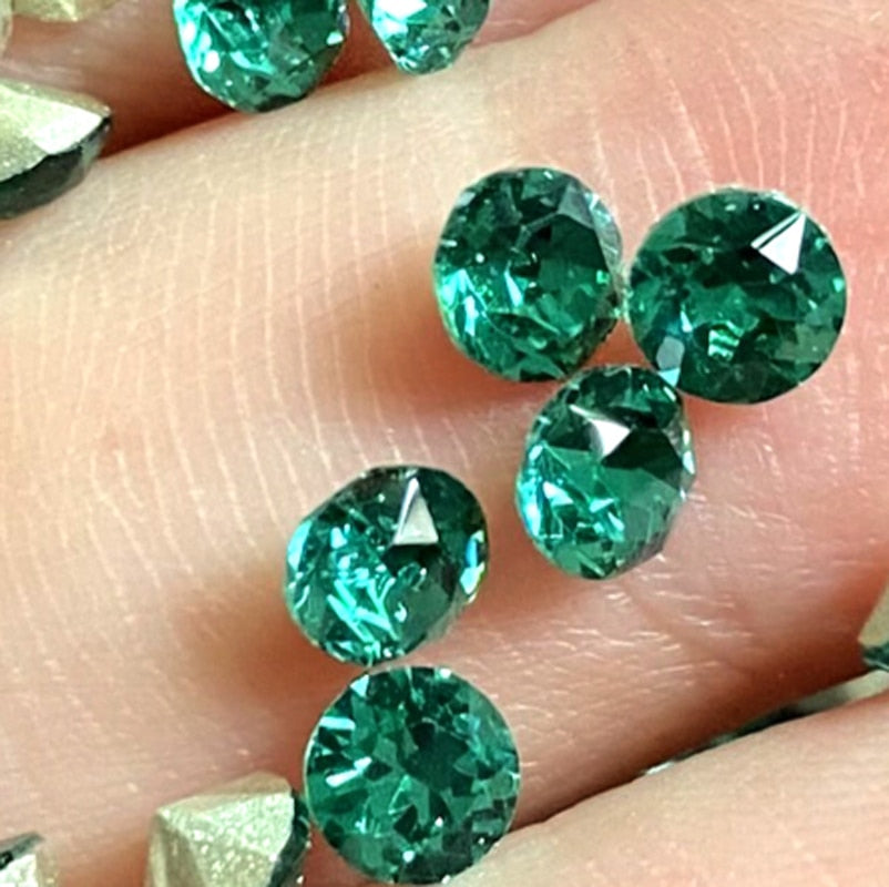 Glass Diamond Shape Round Stone 5-10mm Cone Pointed Crystal Pointback Nail Art