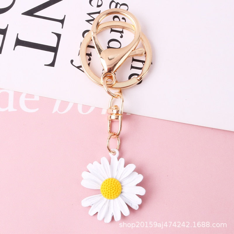 7 Styles Daisy Acrylic Keychain Simple Flower Pendant Keyring For Women Bag