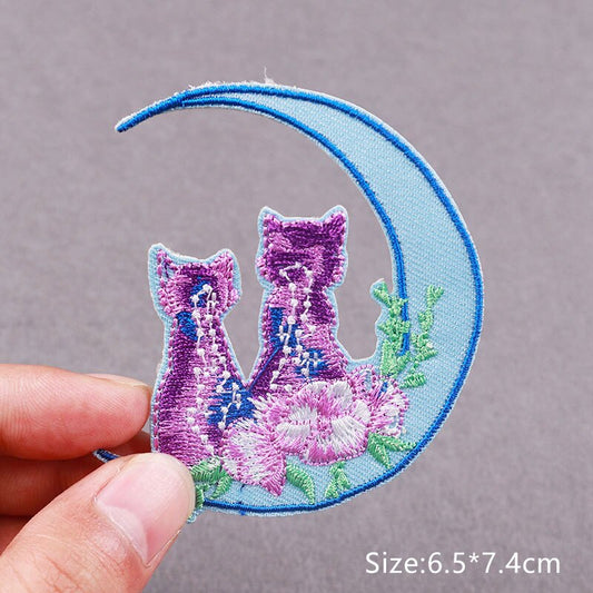 Beautiful Moon Cat Lovers Embroidery Patch Clothing Thermo-Adhesive Badges
