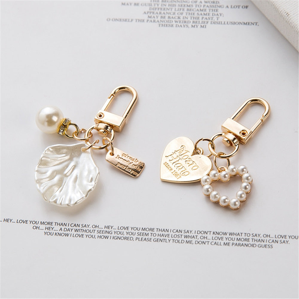 4 Styles Women Girls Heart Shell Keychain Fashion Letter Label Imitation Pearls