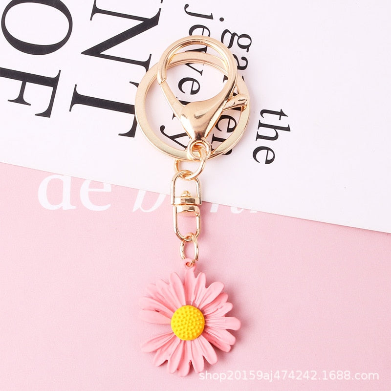 7 Styles Daisy Acrylic Keychain Simple Flower Pendant Keyring For Women Bag