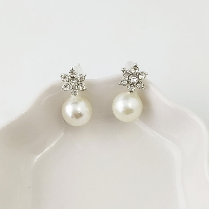 Ladies Creative Pearl Snowflake Alloy Stud Earrings