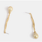 Simple pearl earrings
