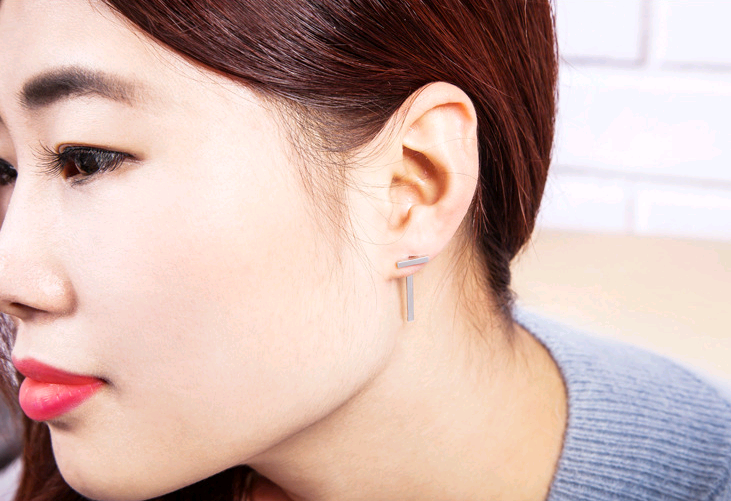 Simple T-shaped metal stud earrings One-shaped earrings T-shaped stud earrings