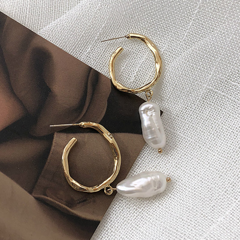 Simple Faux pearl earrings