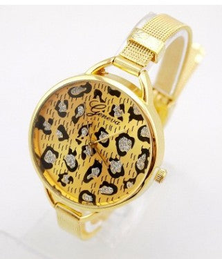 Fashionable Fine Steel Mesh Strap Gold Dial Watch