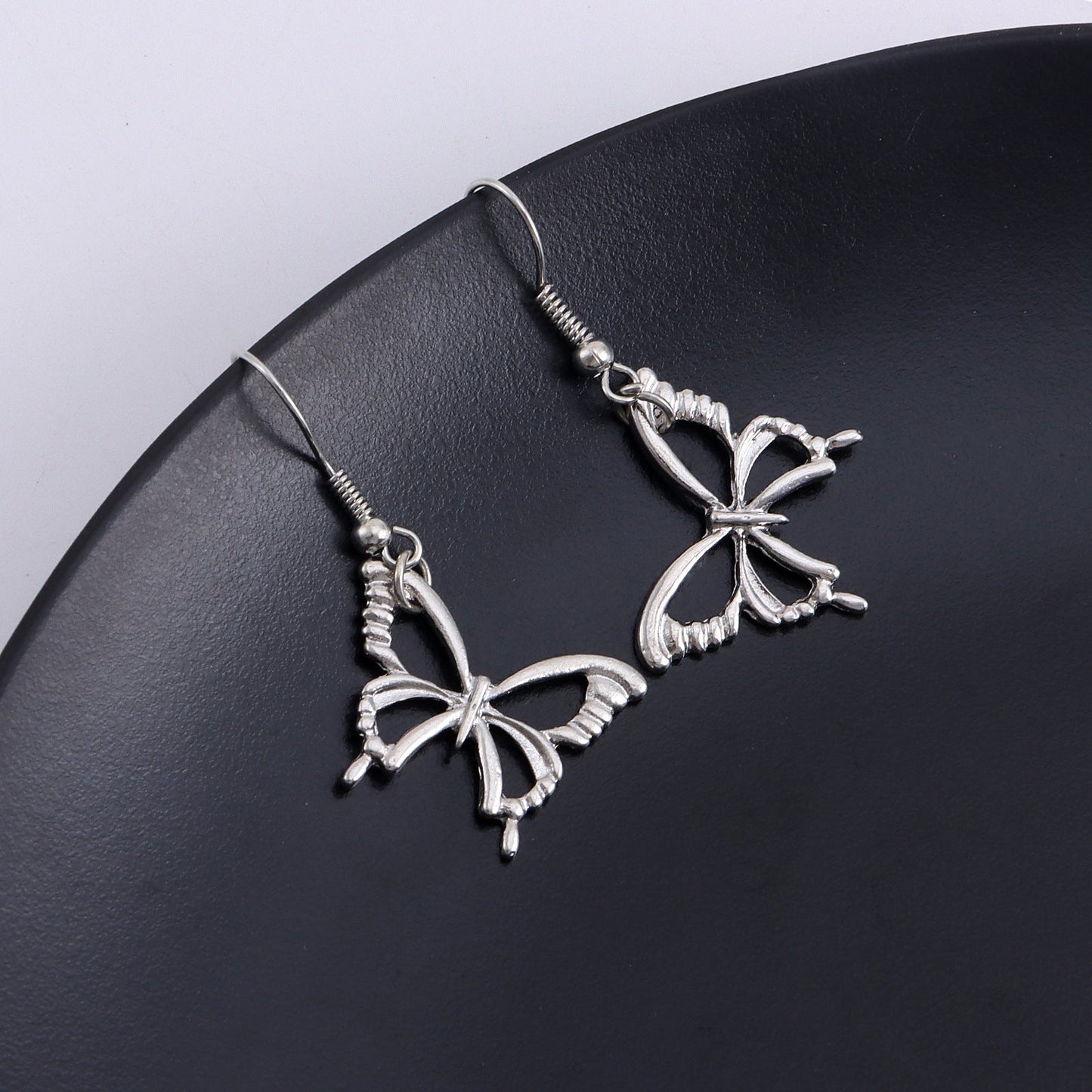 Hollow Butterfly Charm Ear Jewelry Fashion Dangle Earrings for Girls Party Birthday Gift