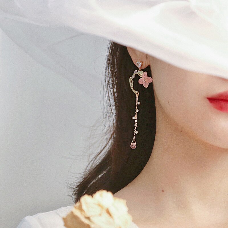 Korean Vintage Metal Flower Long Dangle Earrings For Women Girls Brincos Temperament Pendientes Mujer Jewelry