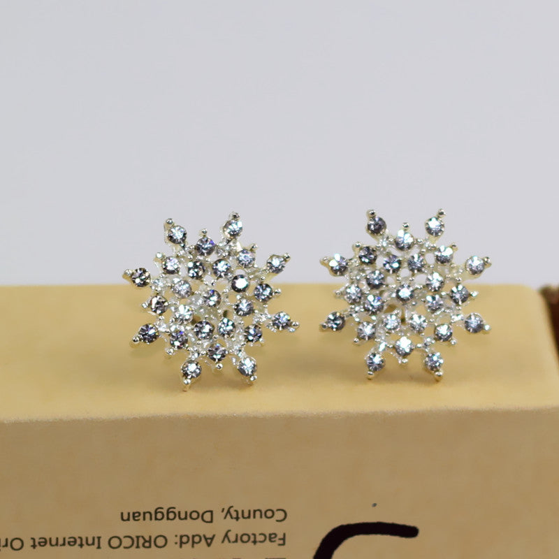 Zircon Snowflake Stud Earrings Accessories Gift Women Girl Fashionable Jewelry