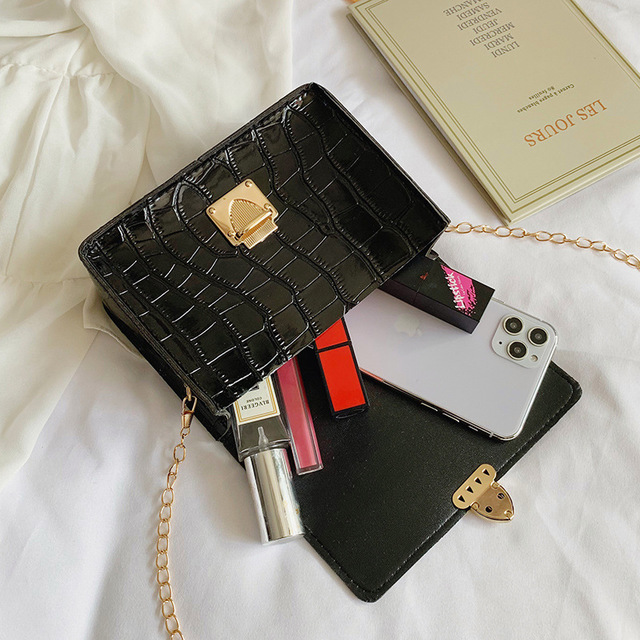 One-shoulder lock small square bag