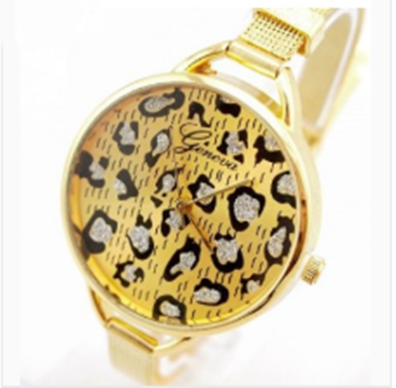 Fashionable Fine Steel Mesh Strap Gold Dial Watch