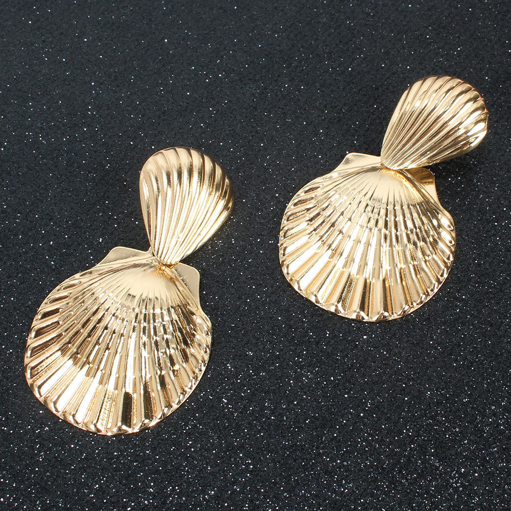 Gold-colored Shell Drop Earrings Cute Dangle Earrings Women Jewelry Gift for Her