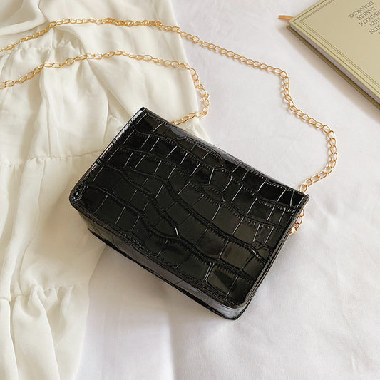 One-shoulder lock small square bag