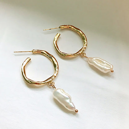 Simple Faux pearl earrings