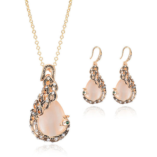 Retro Water Drop Necklace And Earrings Two-piece Set With Diamonds