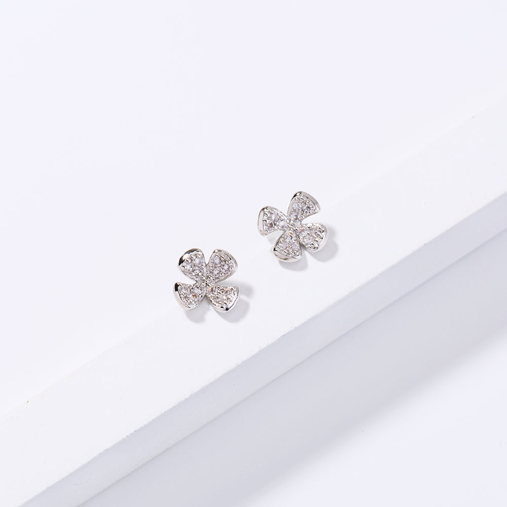 Mini Flower Cute Jewelry Stud Earring Modern Fashion Women Earrings Piercing