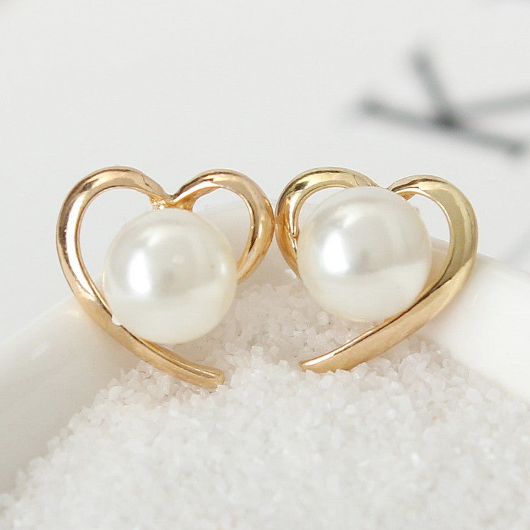 Pearl in Heart Stud Earrings for Girls Women Stud Jewelry Gift Accessories