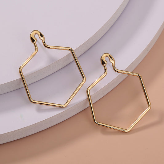 Simple personality with diamond pin earrings, fashion accessories