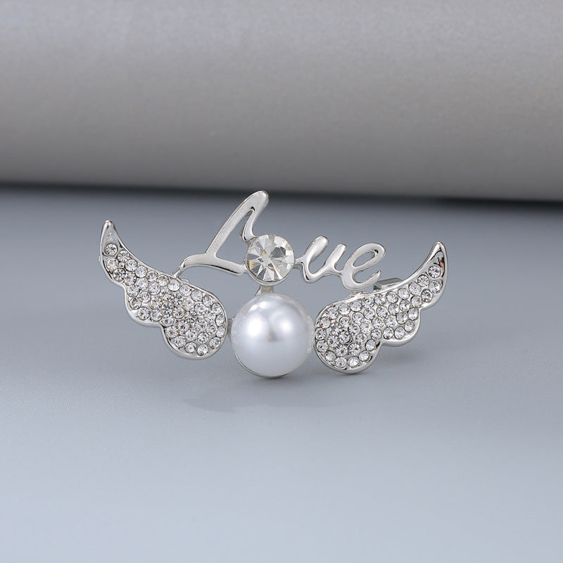 Creative Letter Shape Brooch Simple Literary Style Love Clothing