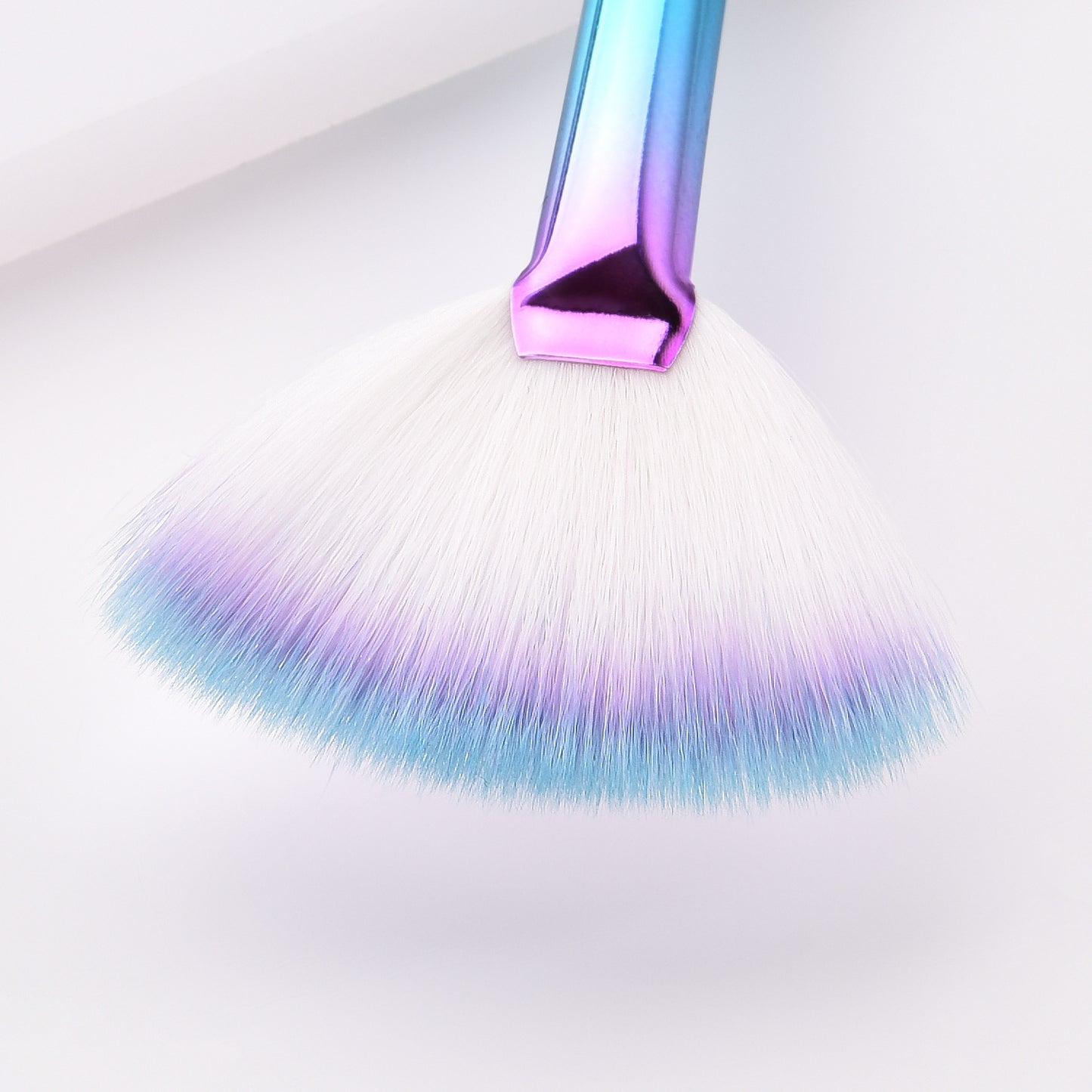 Fan Makeup Brush