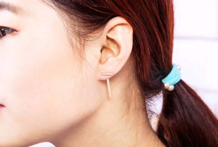 Simple T-shaped metal stud earrings One-shaped earrings T-shaped stud earrings