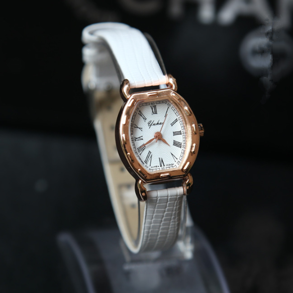 2016 New Ladies Watch small Quartz Bracelet Watch watch belt exquisite non mechanical watches