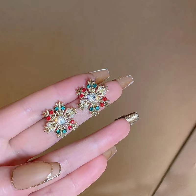 Red Green Snowflake Design Christmas Exquisite Stud Earrings Women Festival