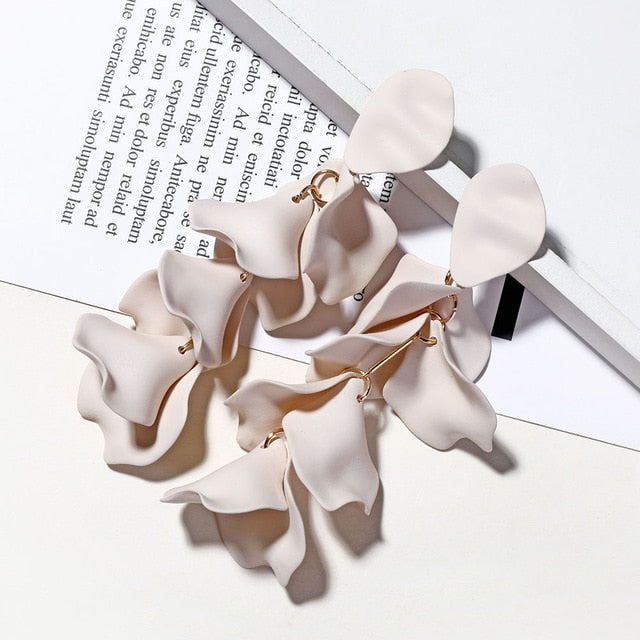 Ivory Petals Dangle Earrings Fashion Party Girls Pendant Earrings Women Jewelry