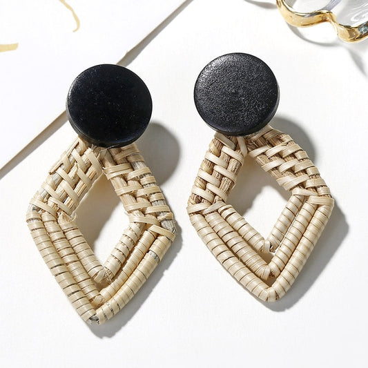 Black Wooden Detail Drop Earrings Modern Women Stylish Gift Jewelry Ear Fashion