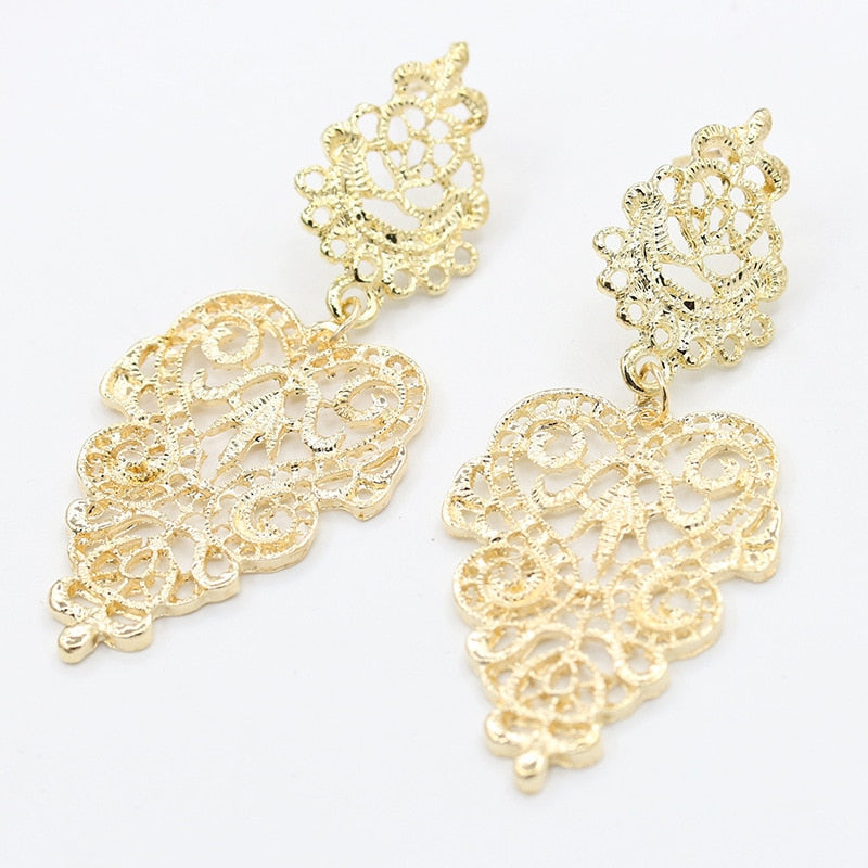 Vintage Hollow Leaves Dangle Earrings Women Fashion Modern Accessories Cute