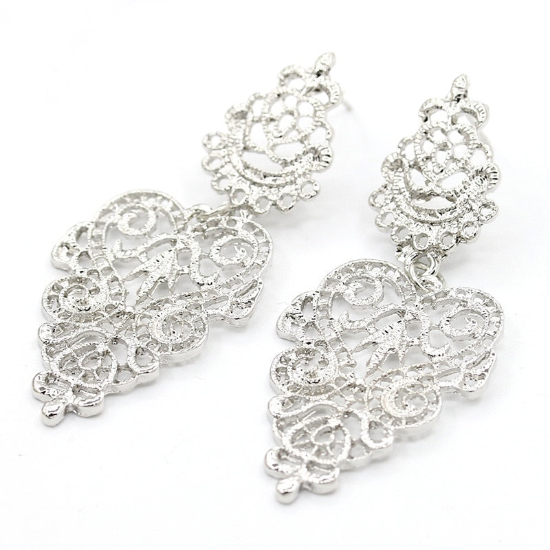 Vintage Hollow Leaves Dangle Earrings Women Fashion Modern Accessories Cute