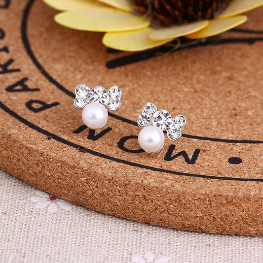 Bow Pearl Stud Earrings Women Art Fashion Cartoon Earrings Creative Jewelry