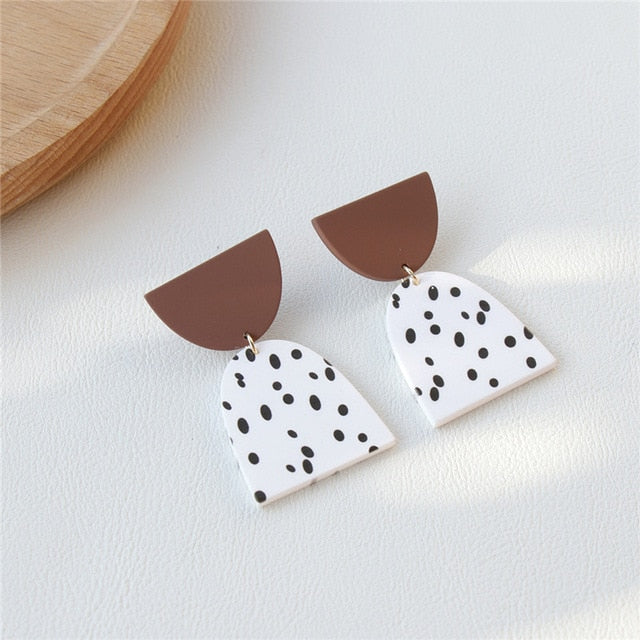 Brown White Dangle Earrings Women Travel Fashion Cartoon Earrings Creative