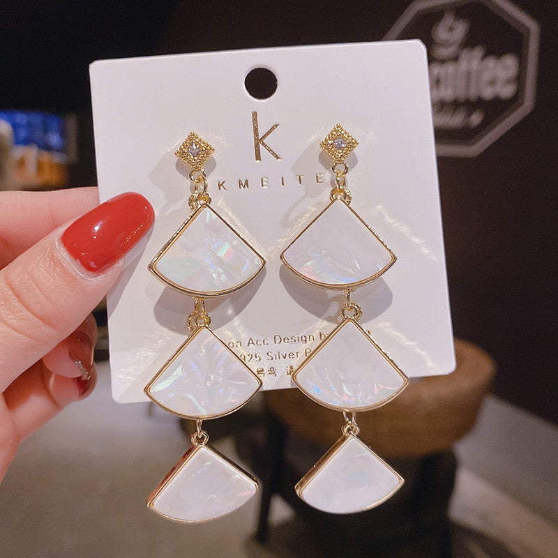 White Fan Shaped Decor Lady Cute Dangle Earrings for Women Jewelry Girls