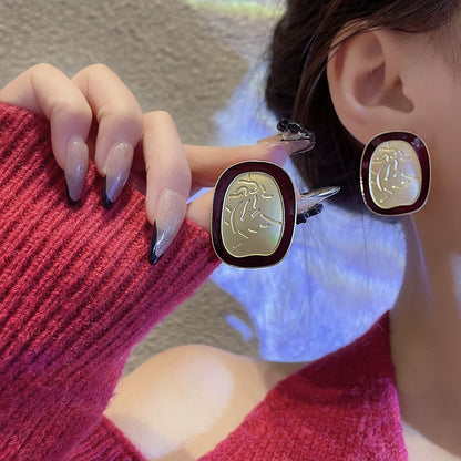 Gold Paint Design Luxury Retro Earrings Women Fashion Exquisite Ear Jewelry