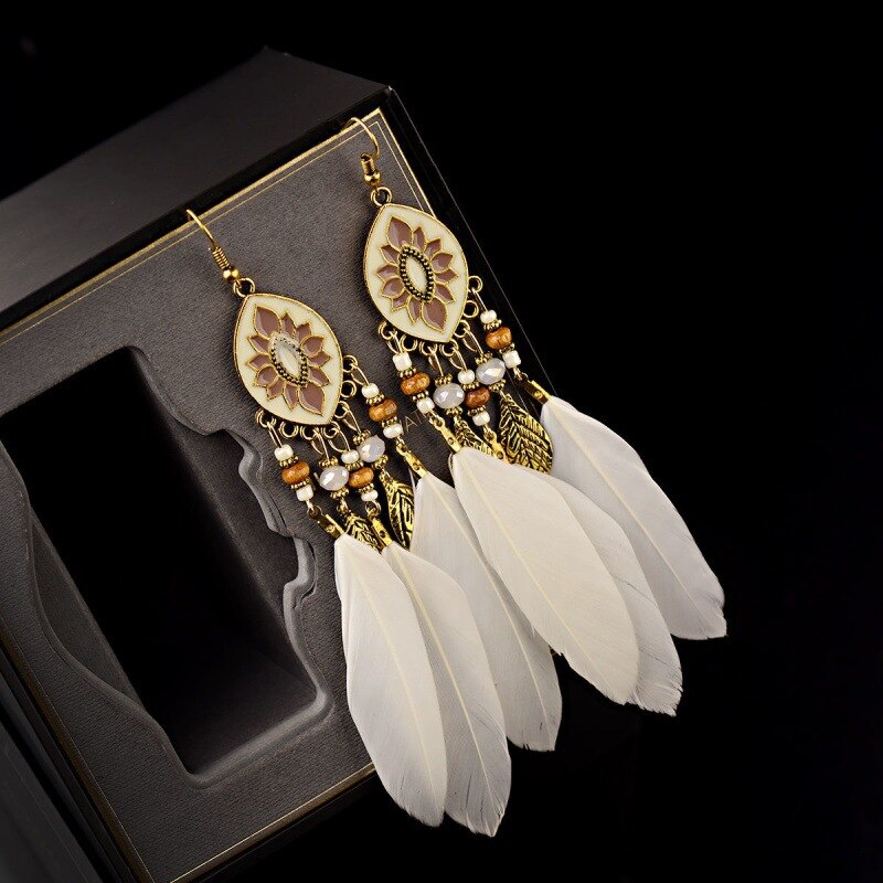 Long Bohemian Feathers Dangle Earrings for Fashion Stylish Jewelry Drop Earrings