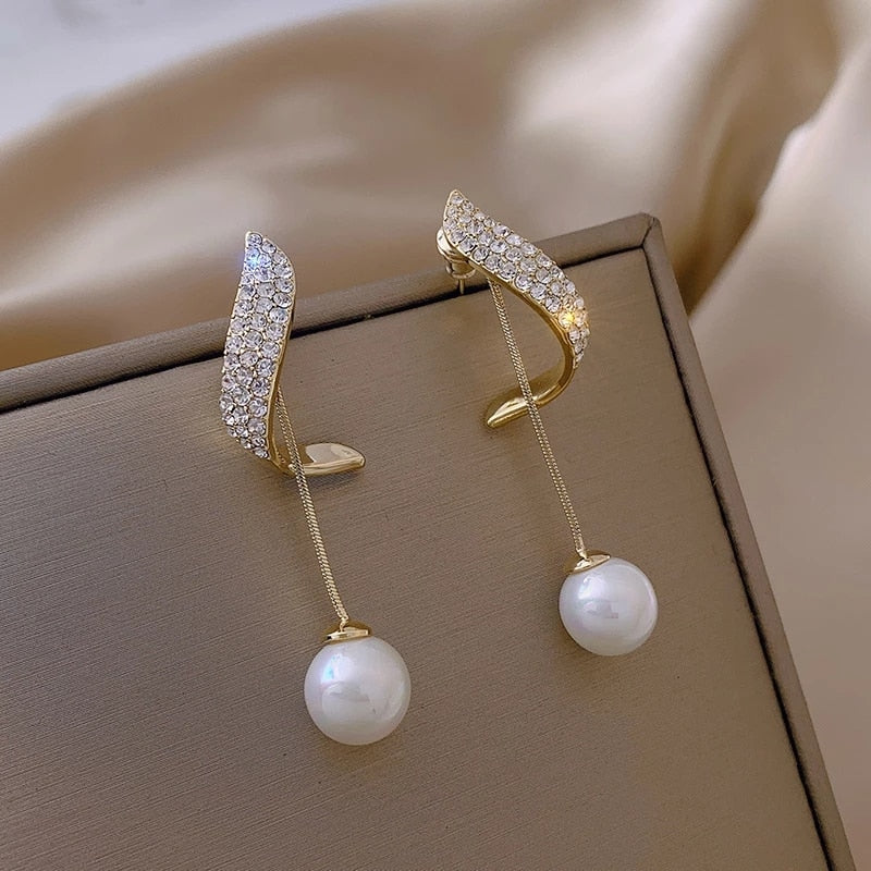 Elegant Imitation Pearl Drop Earrings Women Charms Earring Fashion Creative