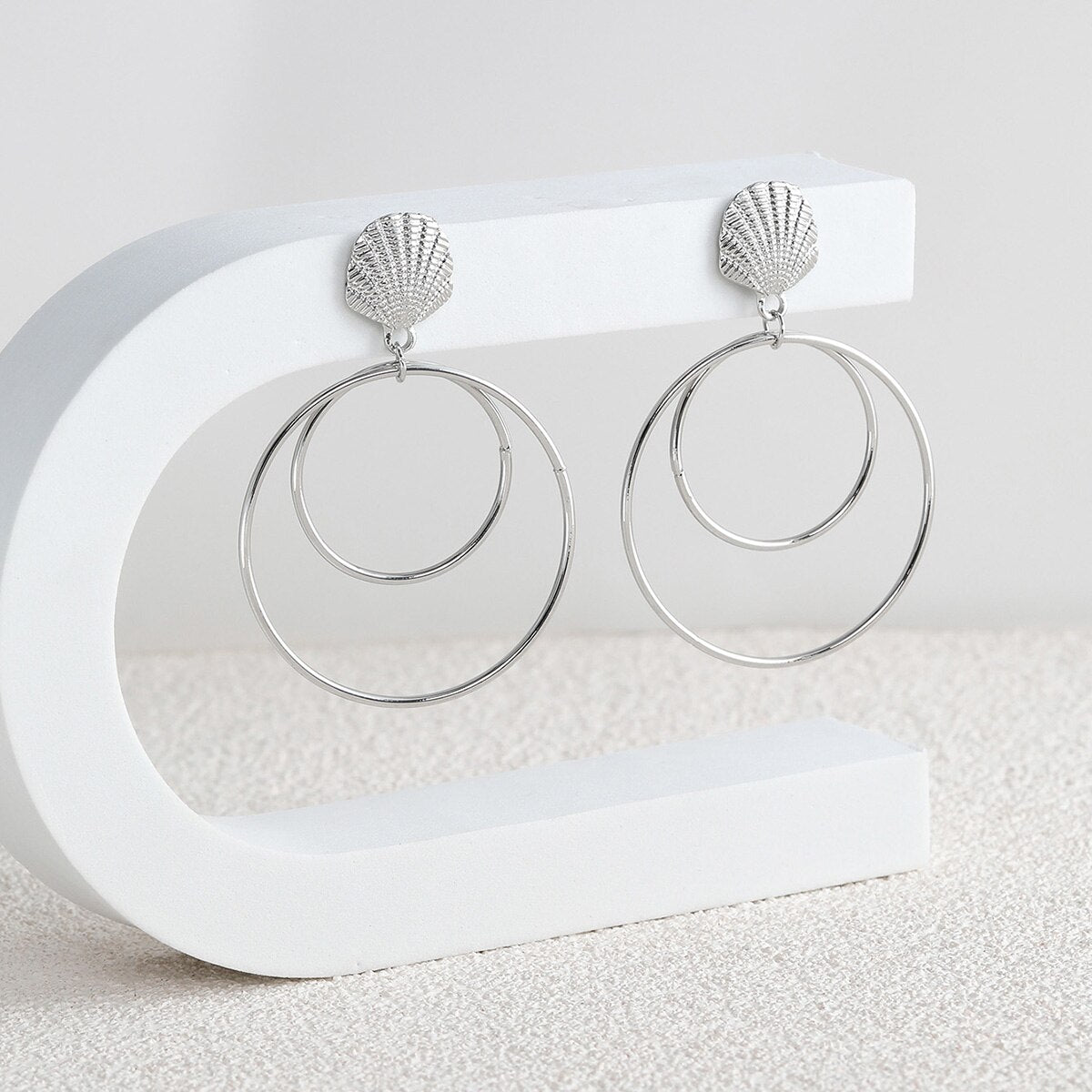 Shell and Circle Dangle Earrings for Fashion Stylish Jewelry Drop Earrings