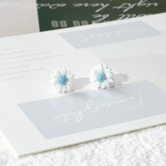 1 Pair White Blue Flower Fashion Women Stud Earrings Creative Art Earring