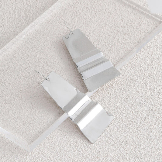 Bend Metal Piece Dangle Earrings for Fashion Stylish Jewelry Drop Earrings