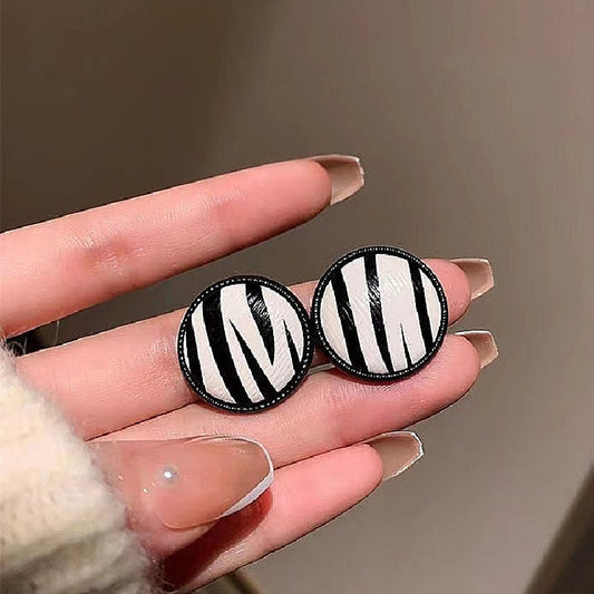 Zebra Pattern Round Geometric Pattern Studs Earrings Retro Woman Ear Accessories